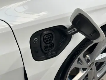 AUDI e-tron GT quattro Navi Leder Matrix HUD 1.Hand
