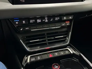 AUDI e-tron GT quattro Navi Leder Matrix HUD 1.Hand