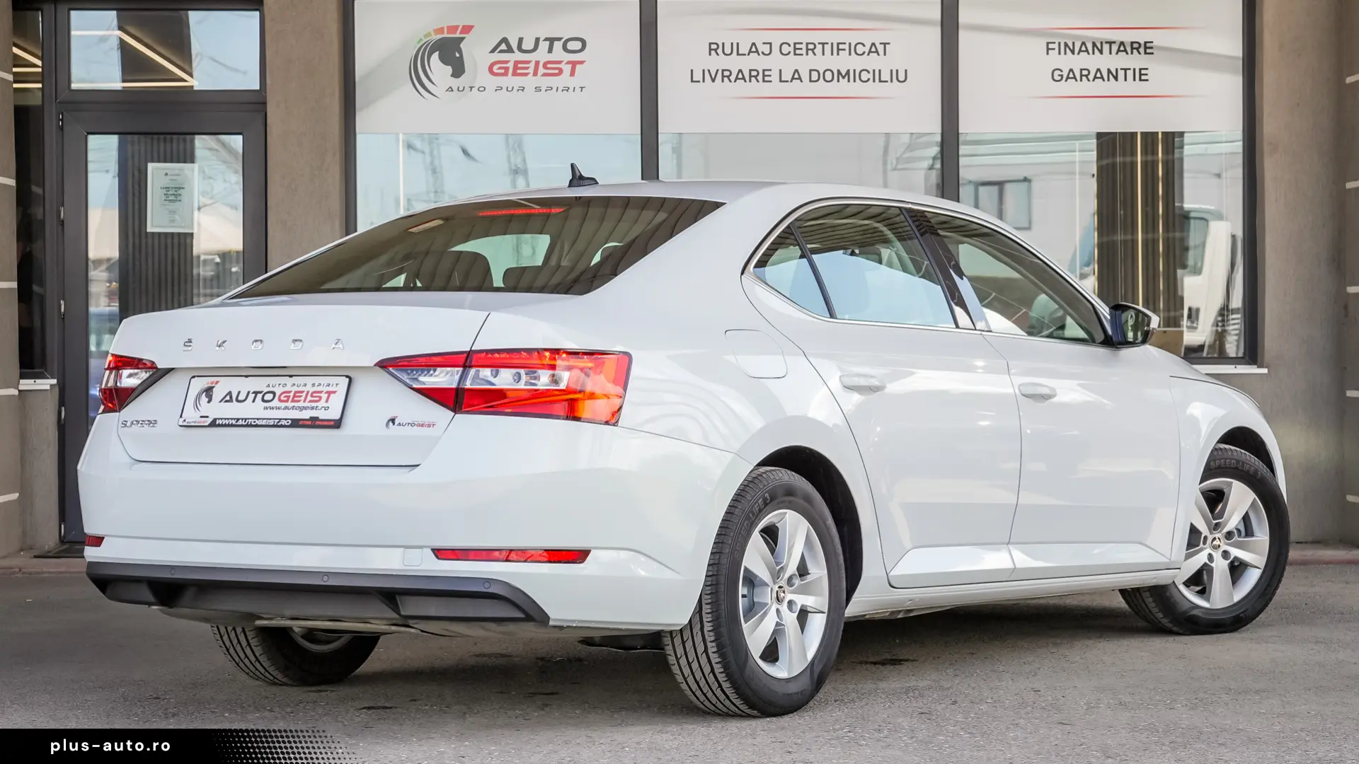 SKODA Superb 2022 — imagine 6