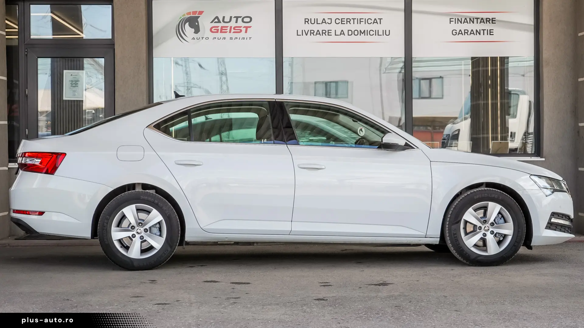 SKODA Superb 2022 — imagine 7