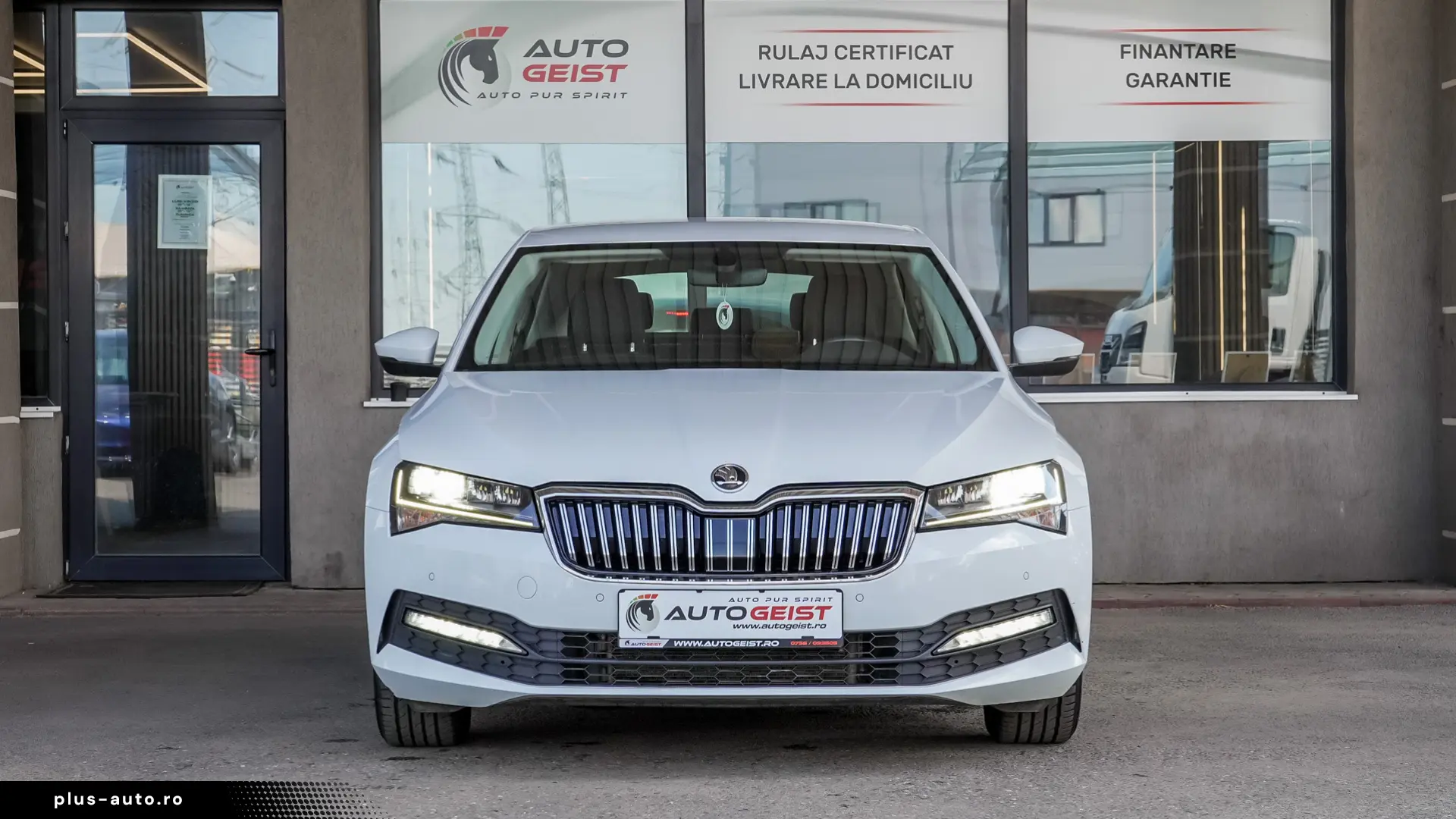 SKODA Superb 2022 — imagine 9