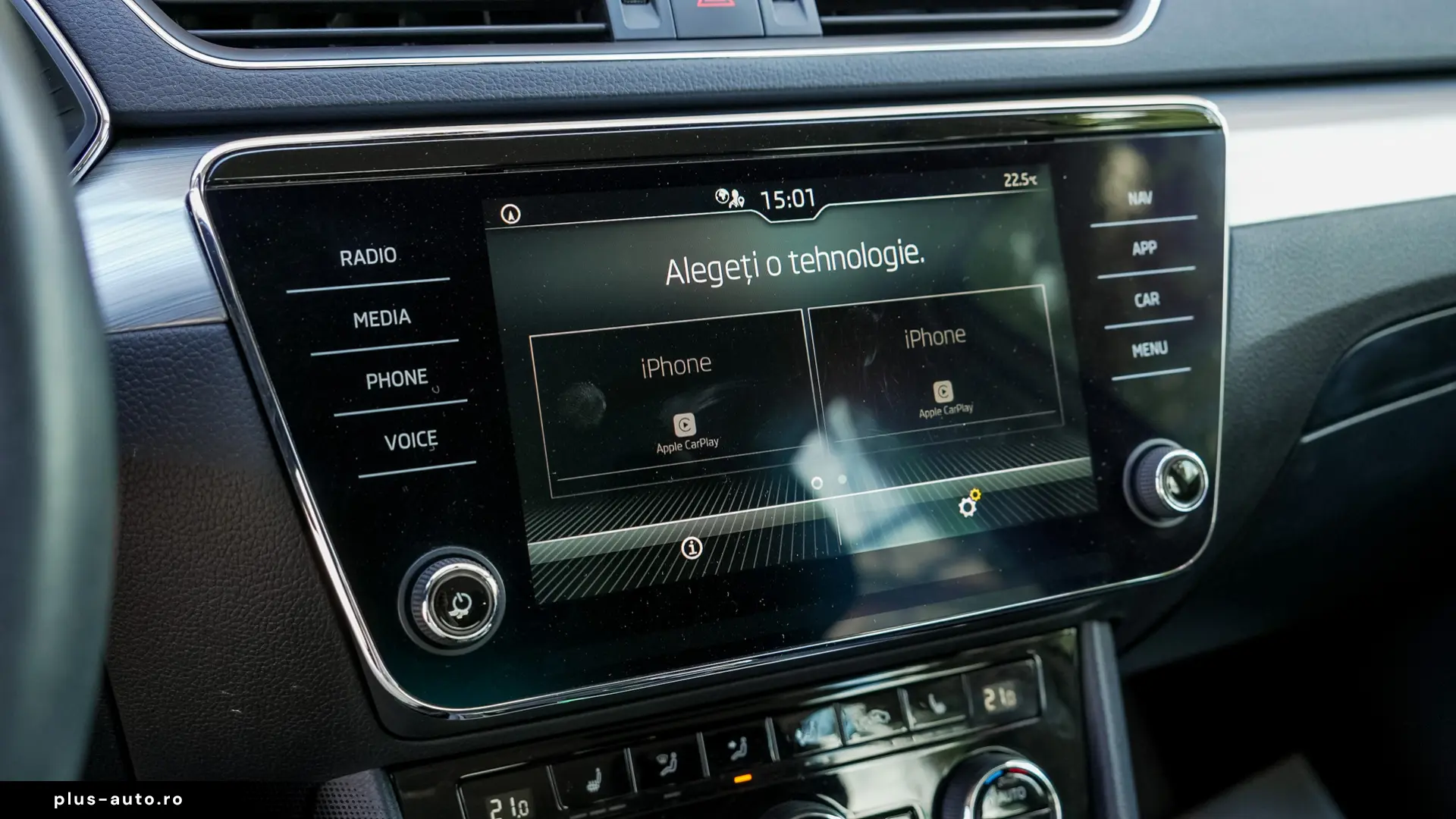 SKODA Superb 2022 — imagine 14