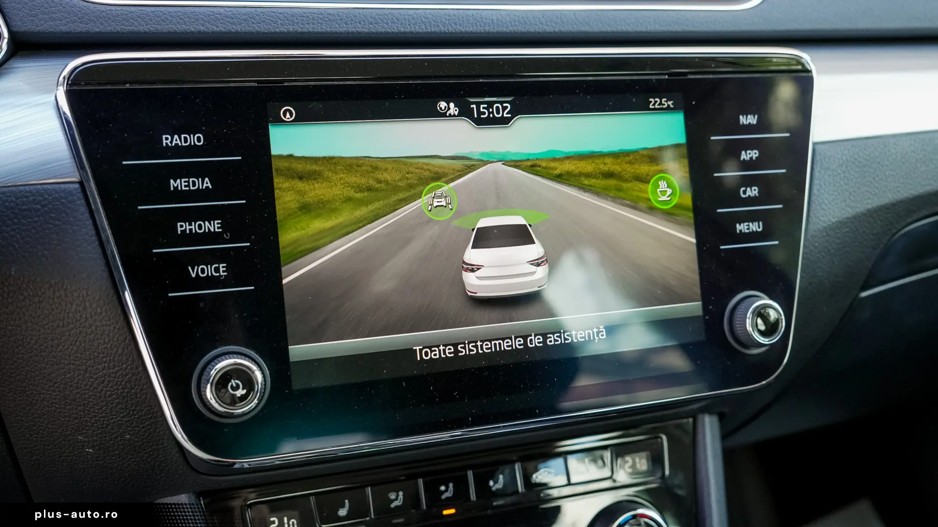 SKODA Superb 2022 — imagine 15