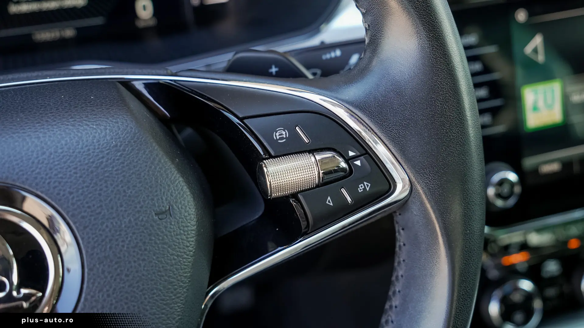 SKODA Superb 2022 — imagine 21