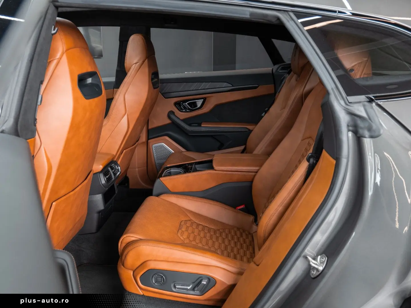 LAMBORGHINI Urus 4.0 V8 1.Hand