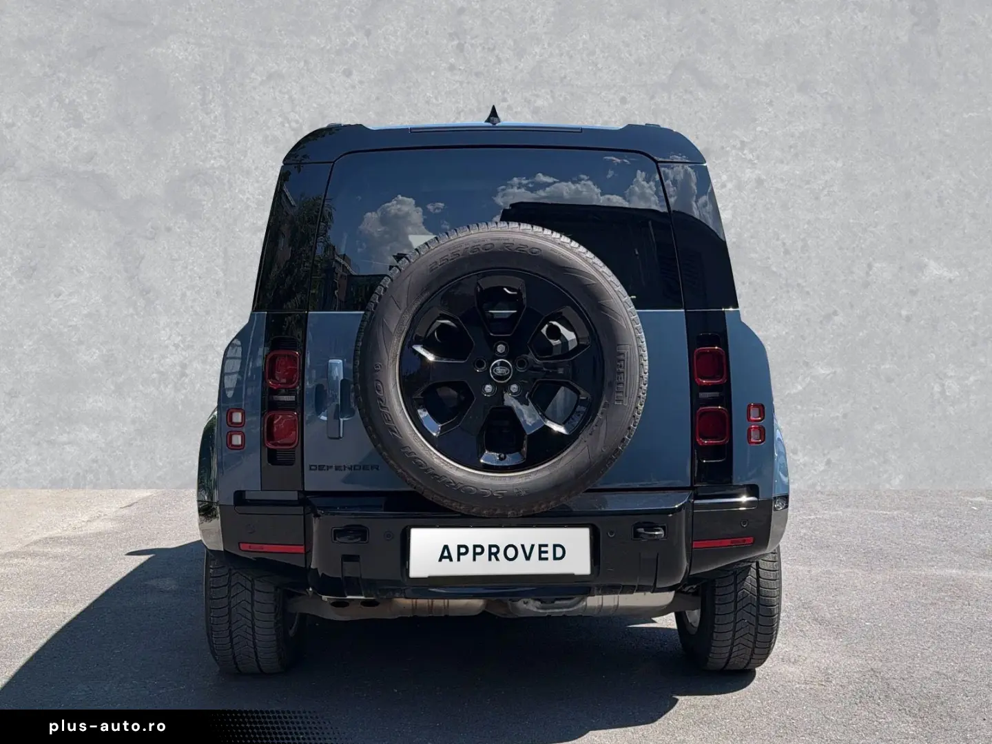 LAND ROVER Defender 110 X-Dynamic SE