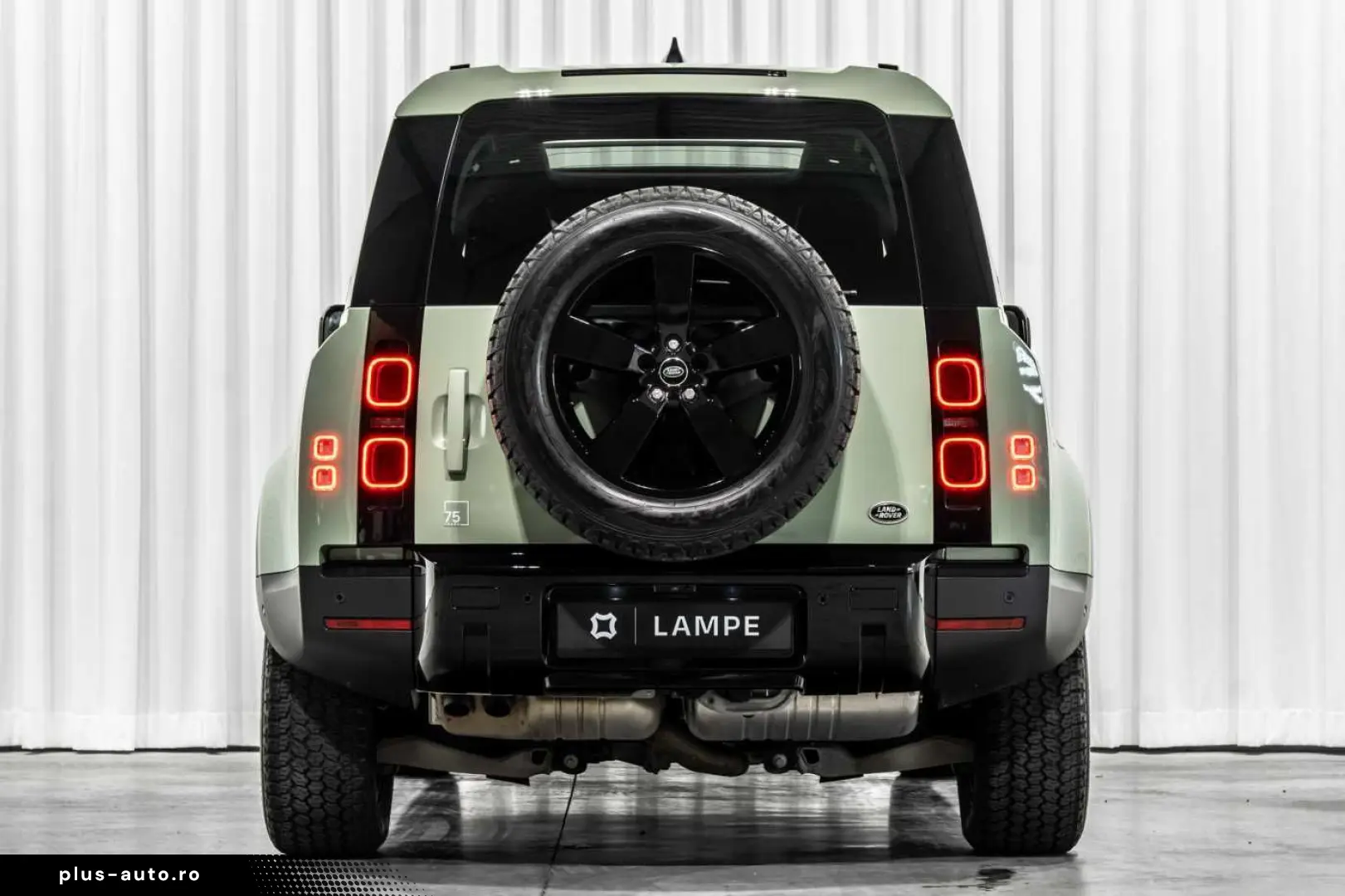 LAND ROVER Defender 110 D300 75th Limited Edition