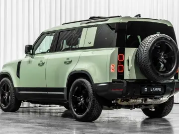 LAND ROVER Defender 110 D300 75th Limited Edition