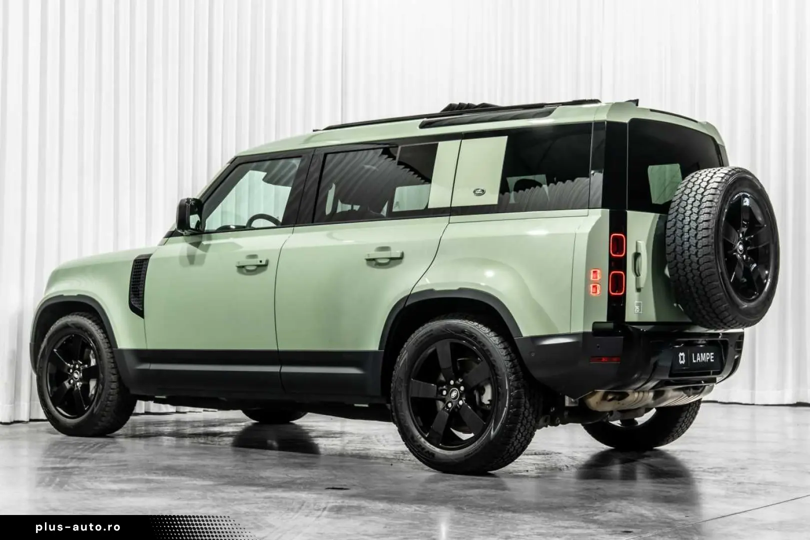 LAND ROVER Defender 110 D300 75th Limited Edition