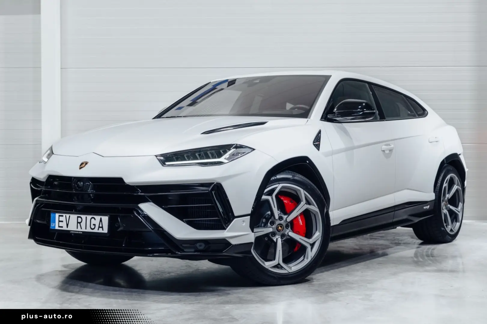 LAMBORGHINI URUS 2023 — imagine 2