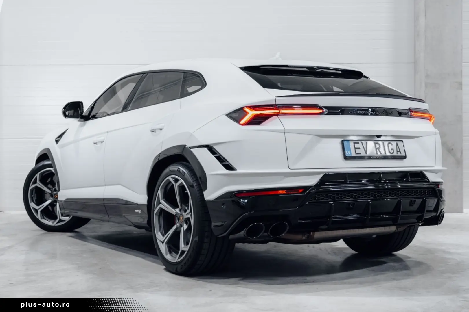 LAMBORGHINI URUS 2023 — imagine 4
