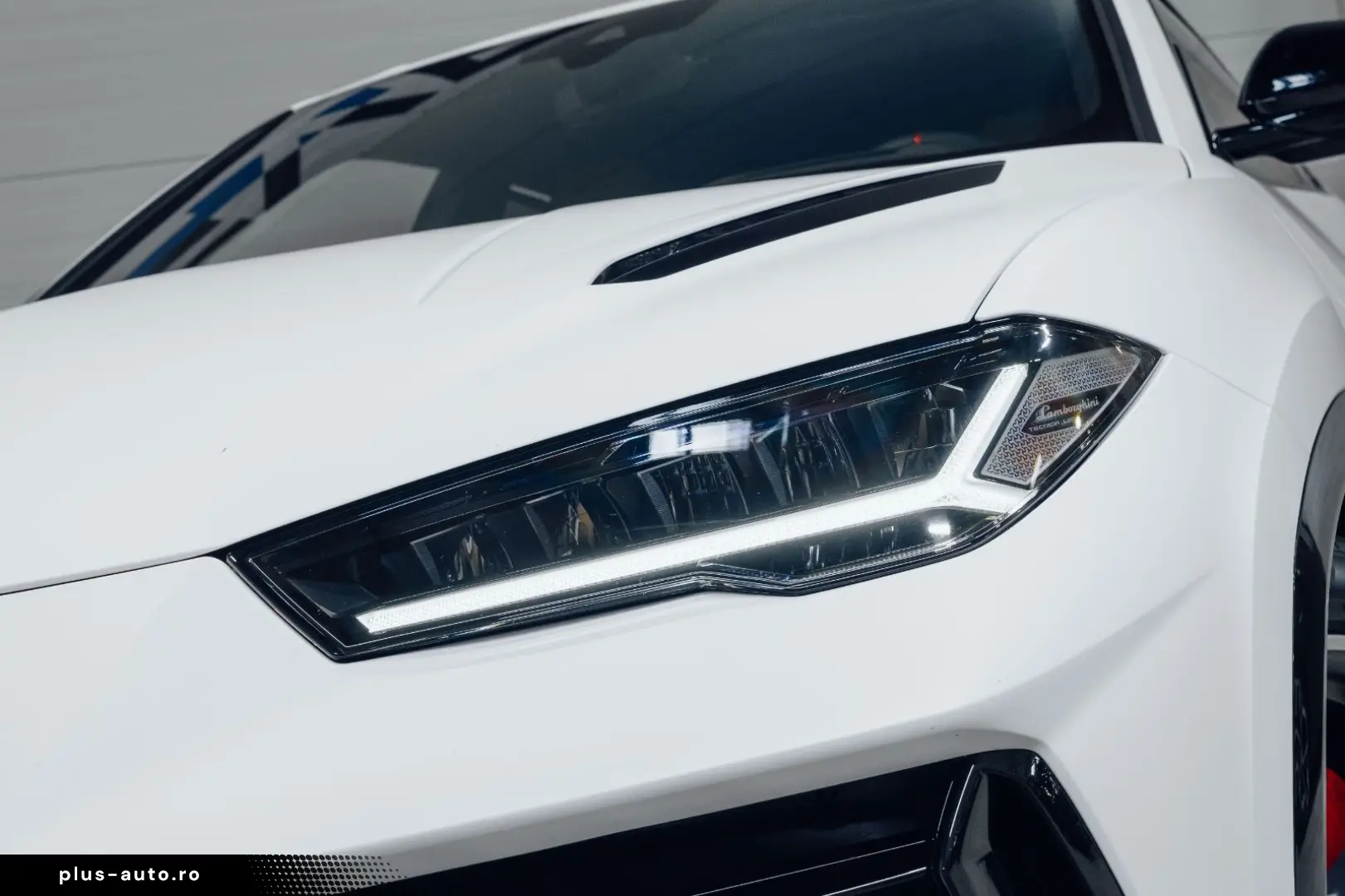 LAMBORGHINI URUS 2023 — imagine 5
