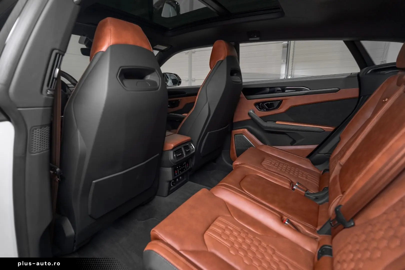 LAMBORGHINI URUS 2023 — imagine 12