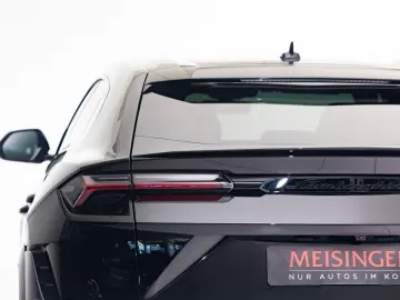 LAMBORGHINI Urus S 60th Anniversary