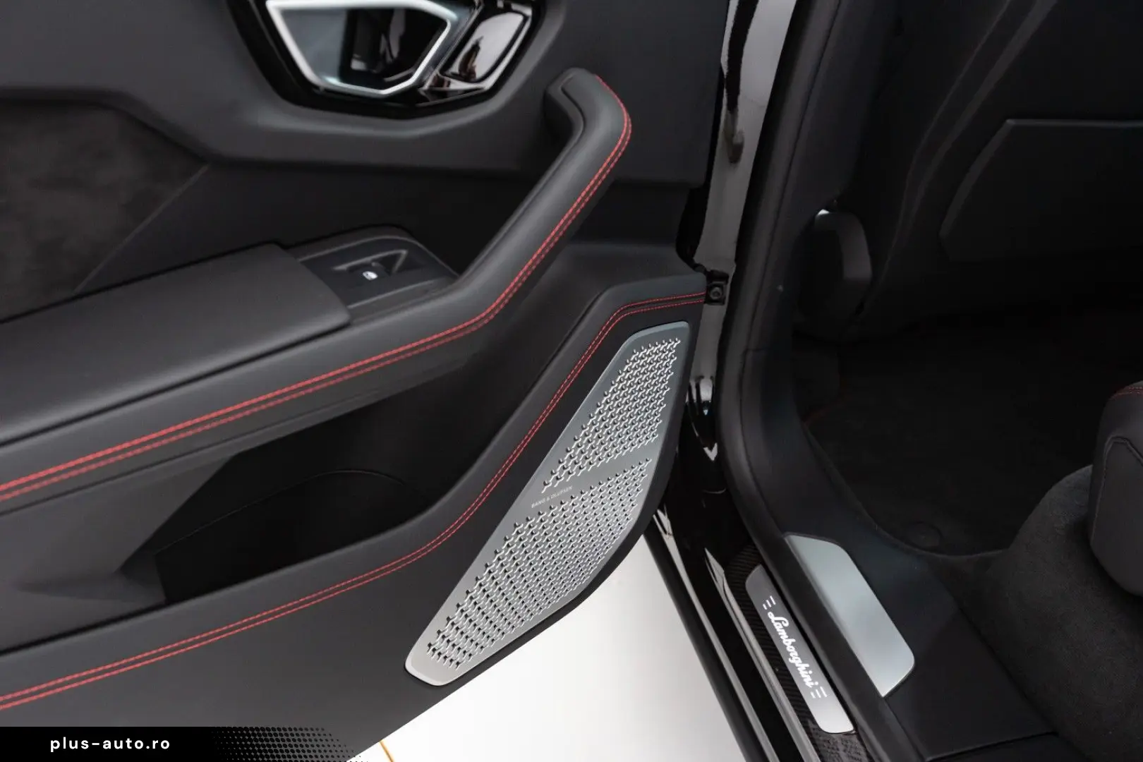 LAMBORGHINI URUS 2023 — imagine 12