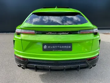 LAMBORGHINI Urus 4.0 V8 AKRAPOVIC CARBON B&O PANO MASSAGE
