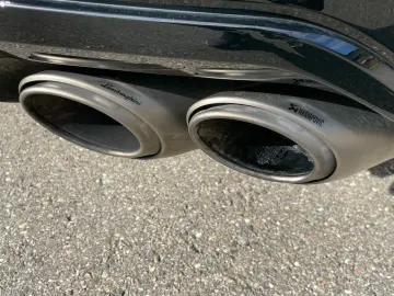 LAMBORGHINI Urus 4.0 V8 AKRAPOVIC CARBON B&O PANO MASSAGE
