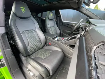 LAMBORGHINI Urus 4.0 V8 AKRAPOVIC CARBON B&O PANO MASSAGE