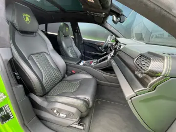LAMBORGHINI Urus 4.0 V8 AKRAPOVIC CARBON B&O PANO MASSAGE