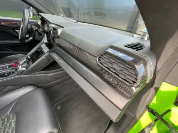 LAMBORGHINI Urus 4.0 V8 AKRAPOVIC CARBON B&O PANO MASSAGE