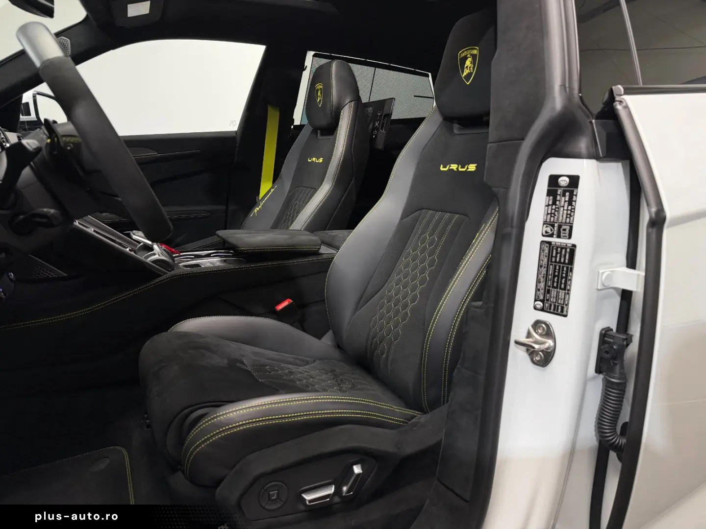 LAMBORGHINI URUS 2025 — imagine 10