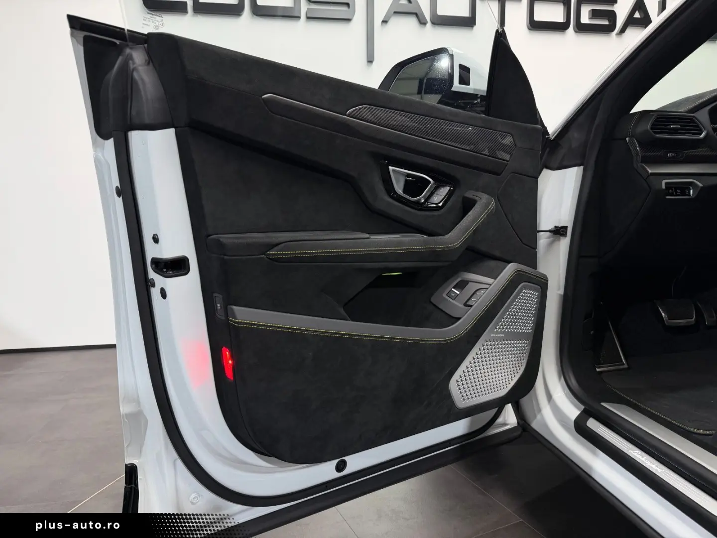 LAMBORGHINI URUS 2025 — imagine 12