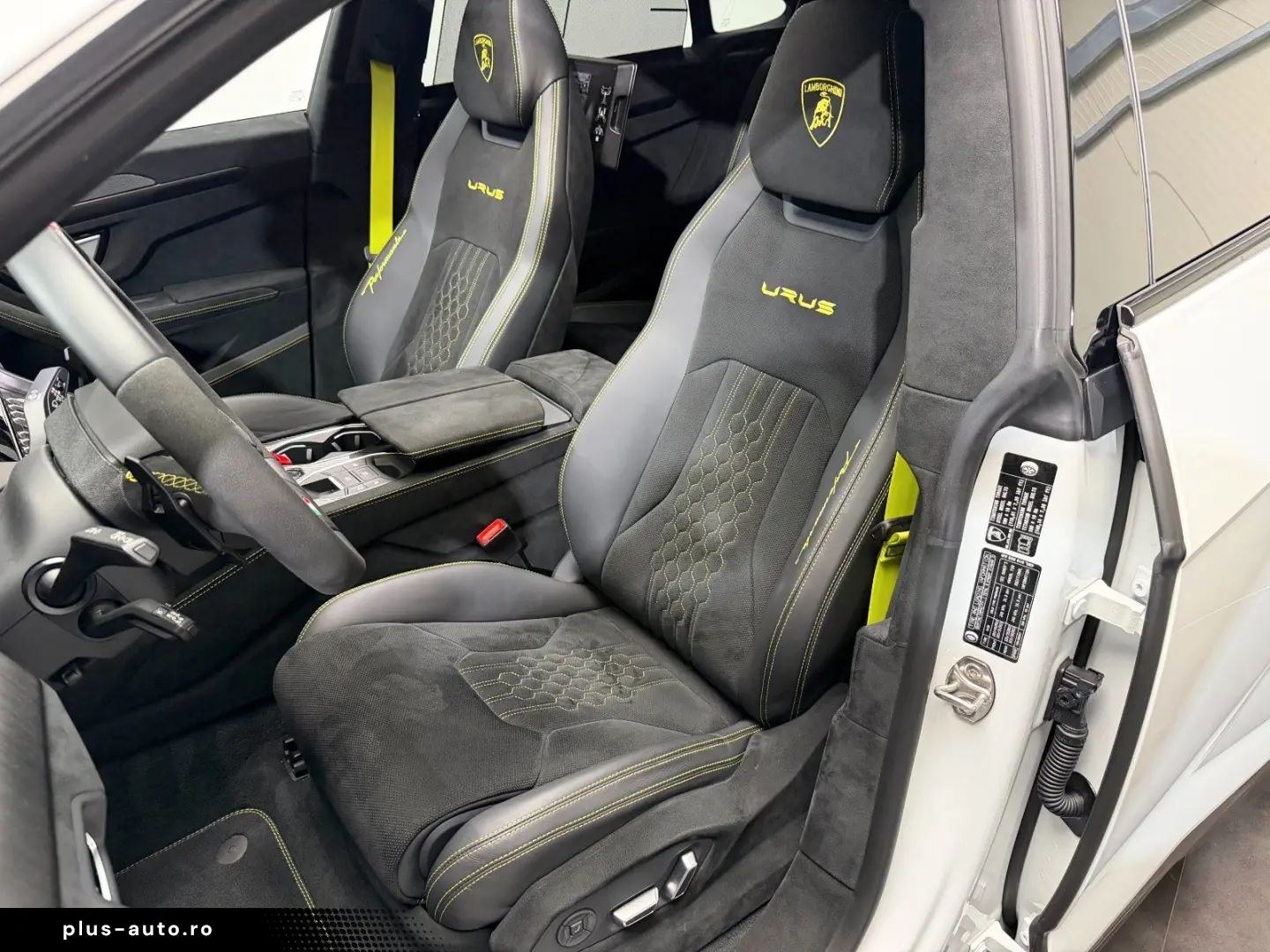 LAMBORGHINI URUS 2025 — imagine 13