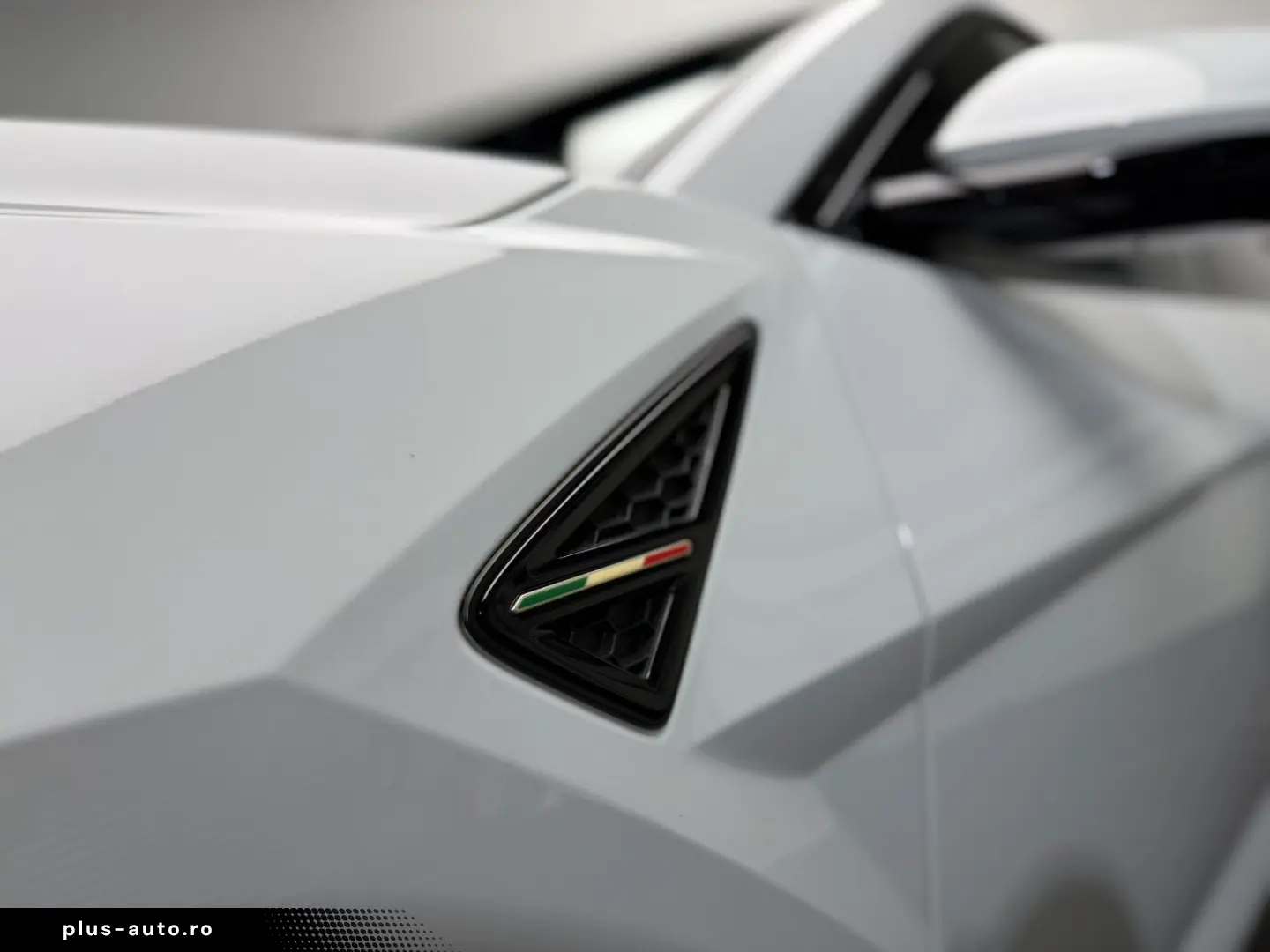 LAMBORGHINI URUS 2025 — imagine 33