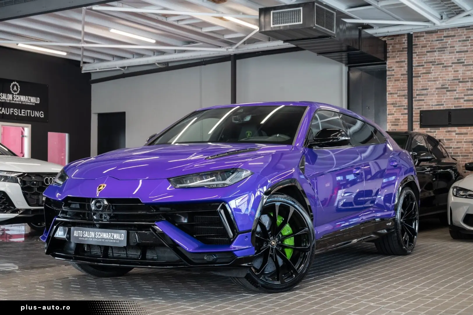 LAMBORGHINI URUS 2023