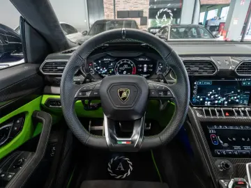 LAMBORGHINI Urus S 4.0 V8 AKRAPOVIC CARBON PANO B&O ACC