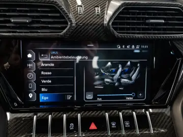 LAMBORGHINI Urus S 4.0 V8 AKRAPOVIC CARBON PANO B&O ACC