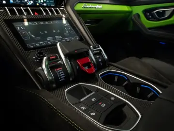 LAMBORGHINI Urus S 4.0 V8 AKRAPOVIC CARBON PANO B&O ACC