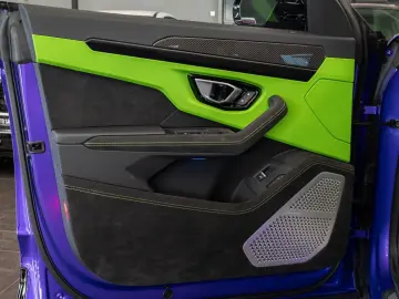LAMBORGHINI Urus S 4.0 V8 AKRAPOVIC CARBON PANO B&O ACC