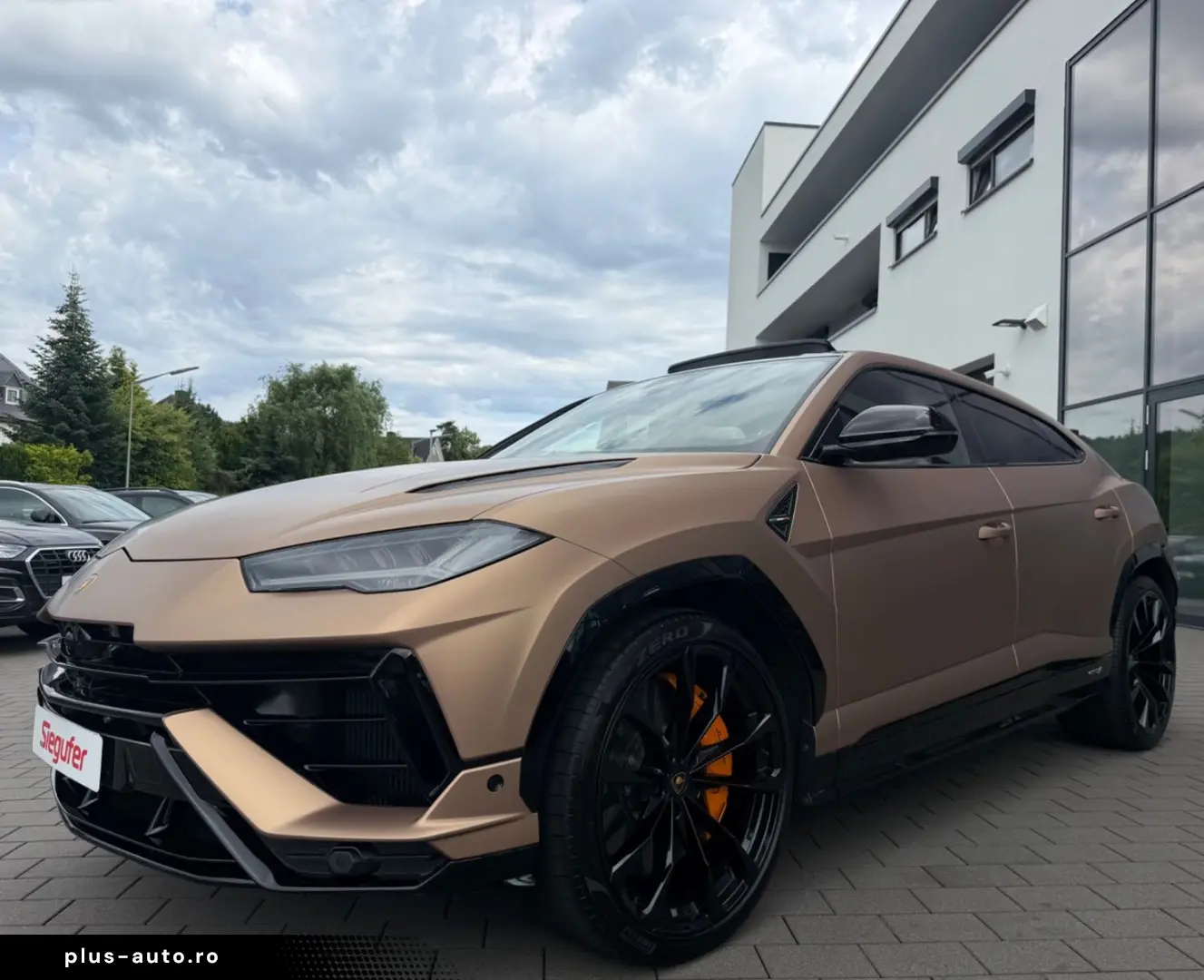 LAMBORGHINI URUS 2023 — imagine 5
