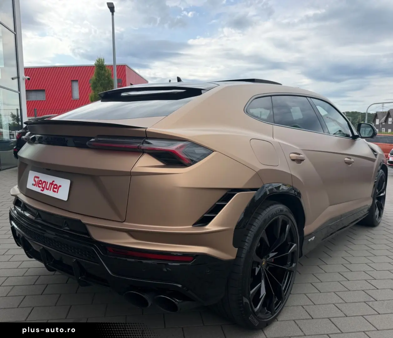 LAMBORGHINI URUS 2023 — imagine 9