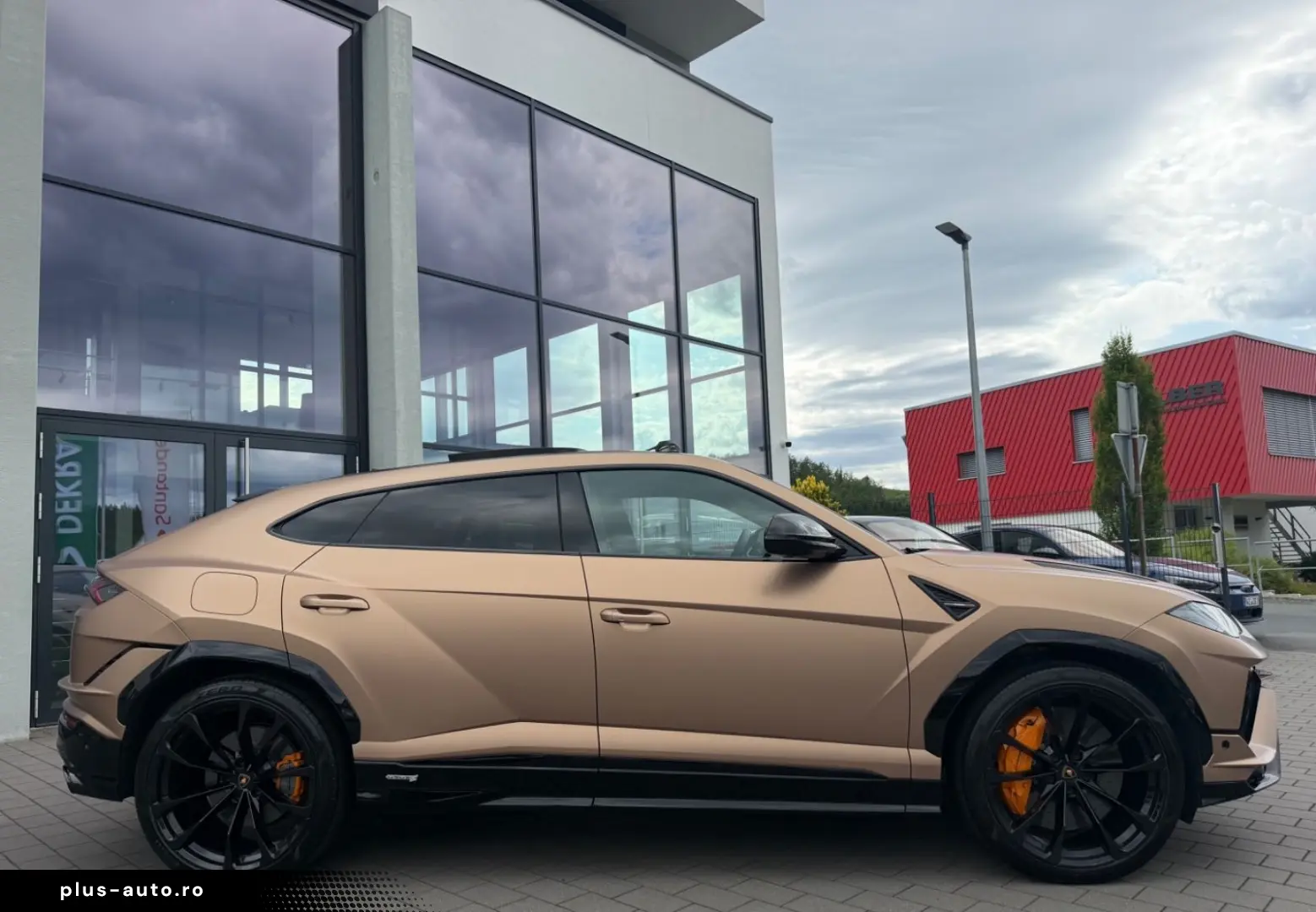 LAMBORGHINI URUS 2023 — imagine 10