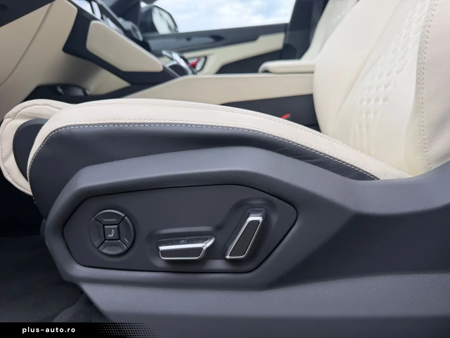 LAMBORGHINI URUS 2023 — imagine 29