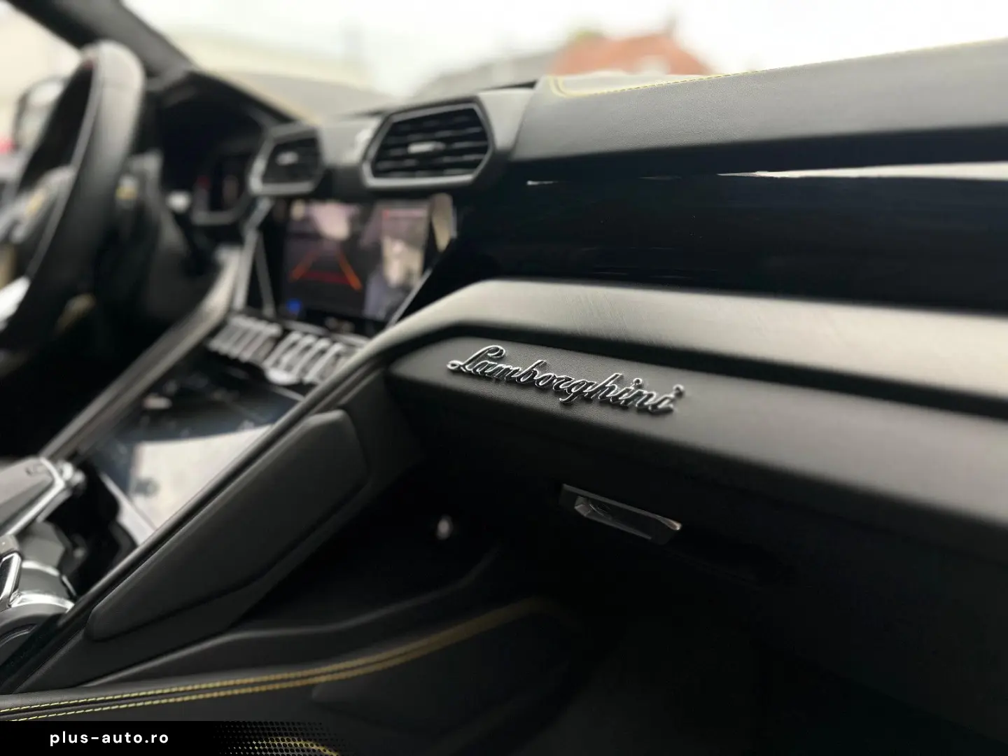 LAMBORGHINI URUS 2022 — imagine 17