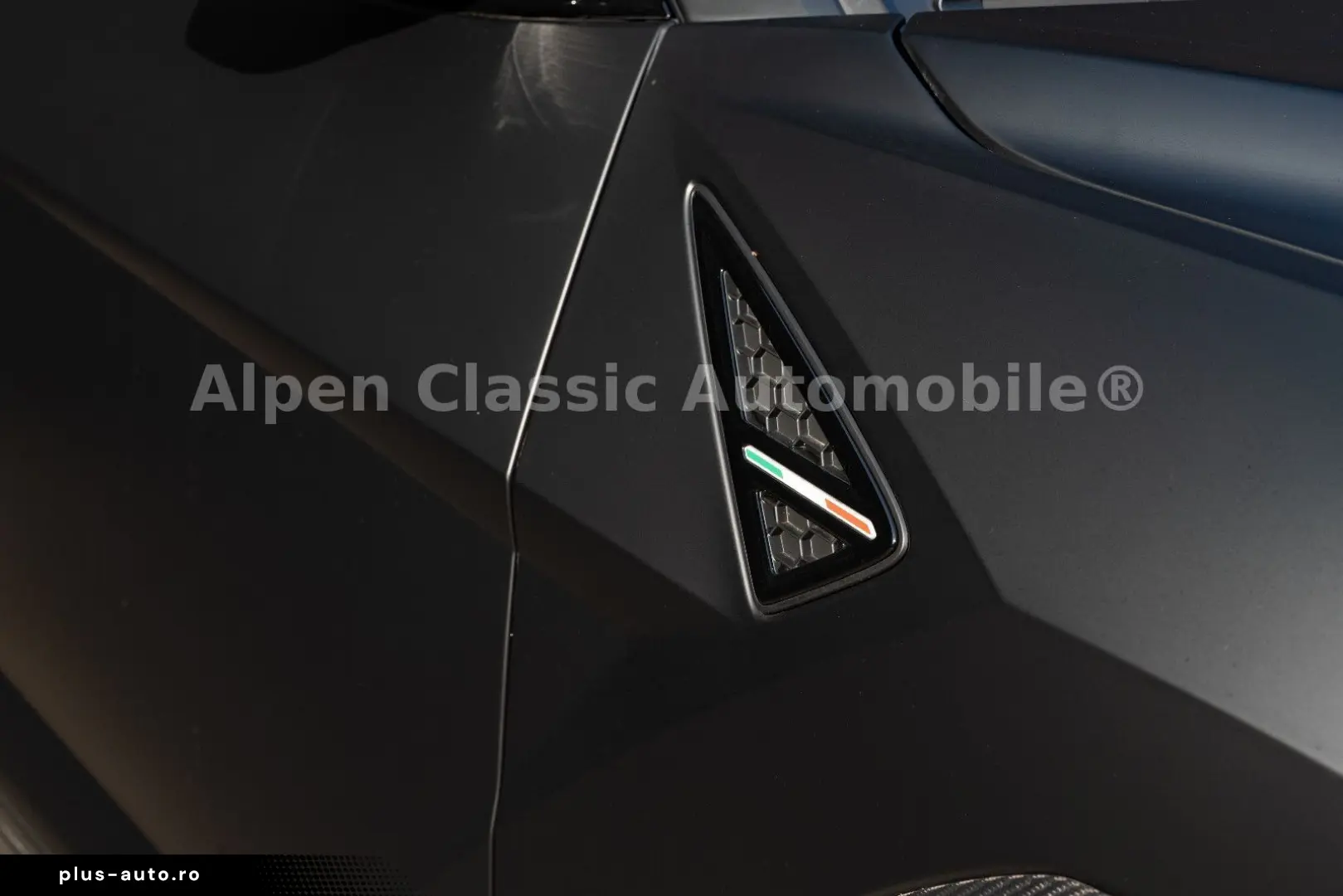 LAMBORGHINI URUS 2023 — imagine 18