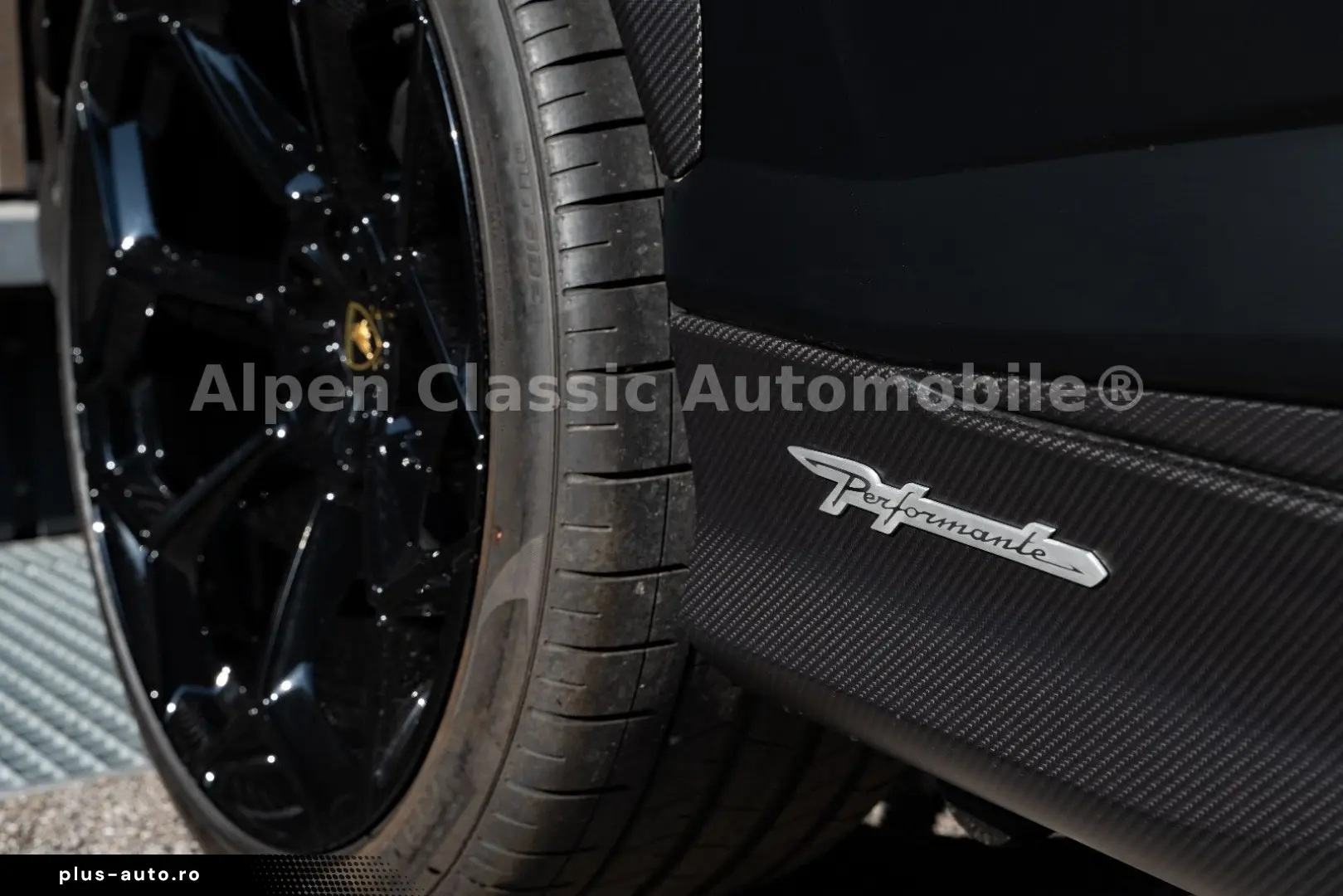 LAMBORGHINI URUS 2023 — imagine 19