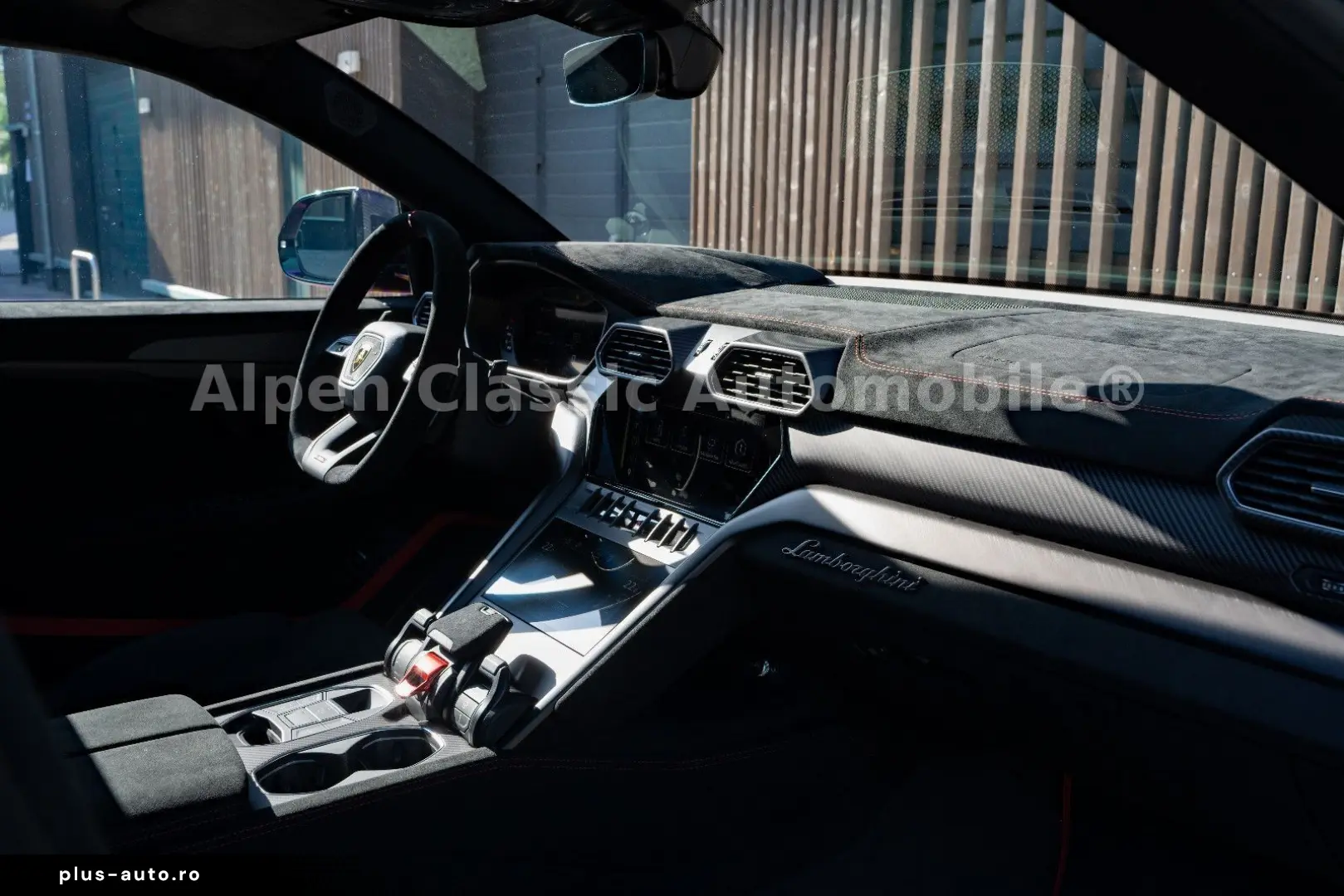 LAMBORGHINI URUS 2023 — imagine 27