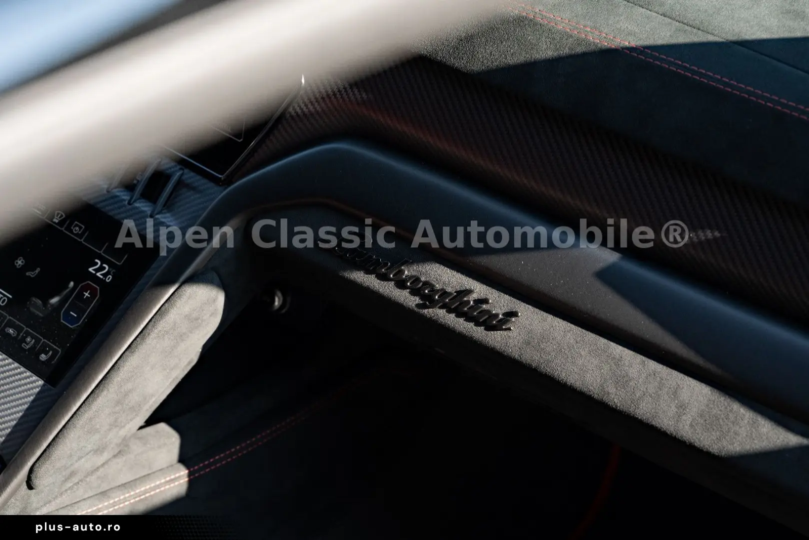 LAMBORGHINI URUS 2023 — imagine 29