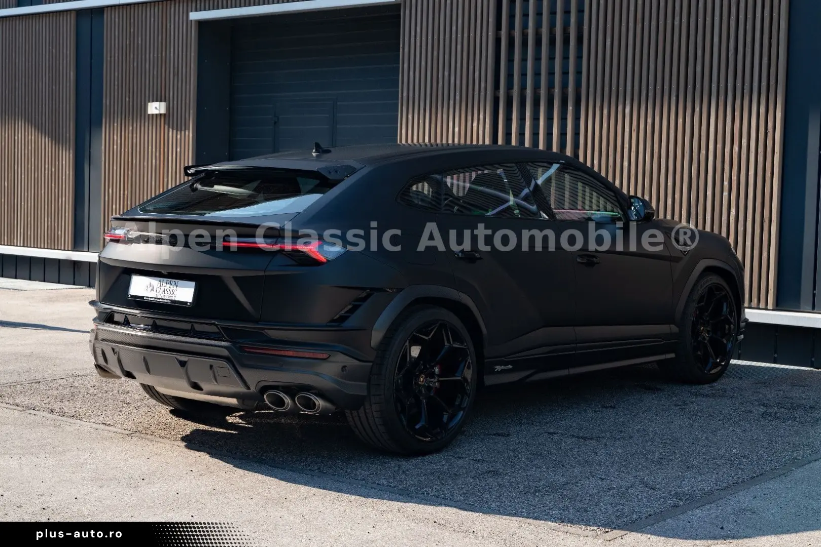LAMBORGHINI URUS 2023 — imagine 32
