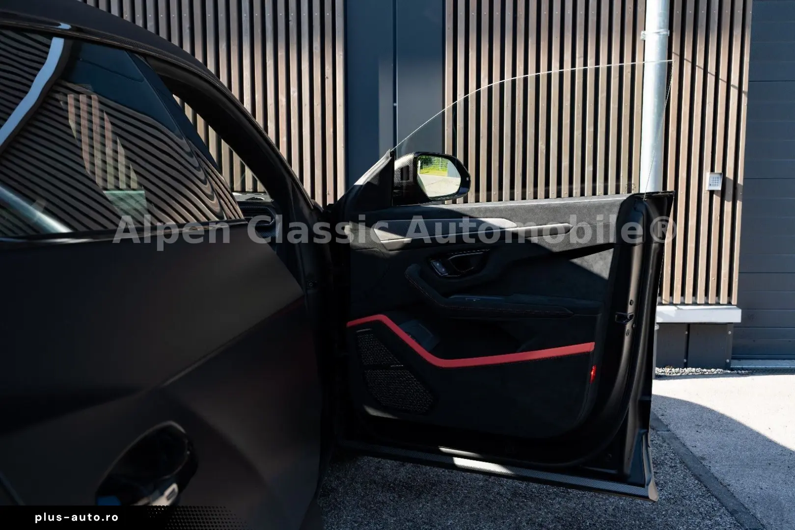 LAMBORGHINI URUS 2023 — imagine 33