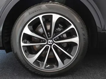 Bentley Bentayga 4.0 V8 EWB 4WD