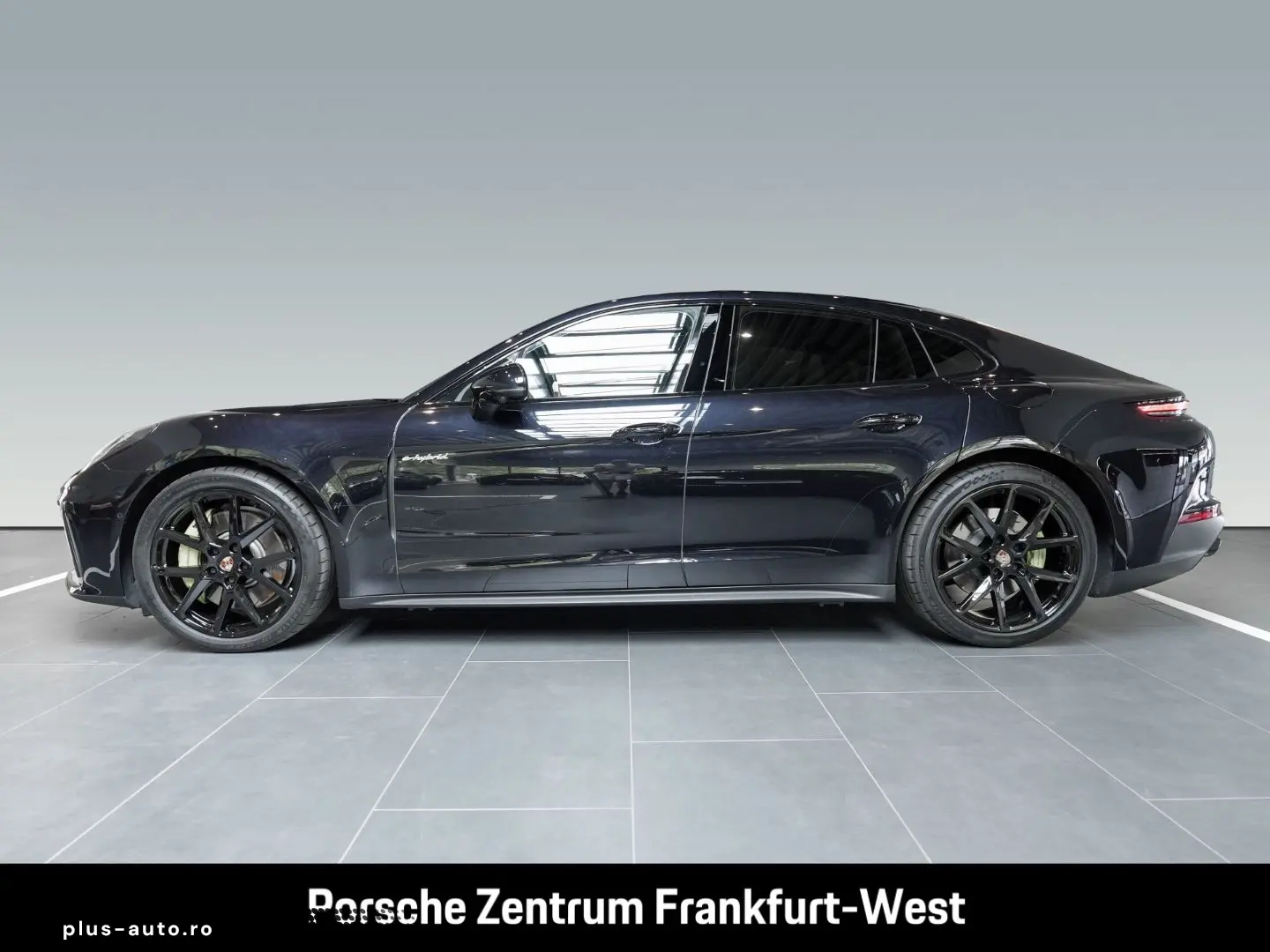 PORSCHE Panamera 2024 — imagine 2