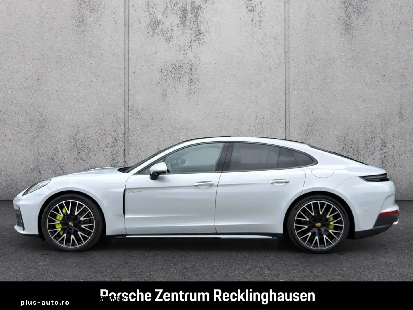 PORSCHE Panamera 2024 — imagine 2