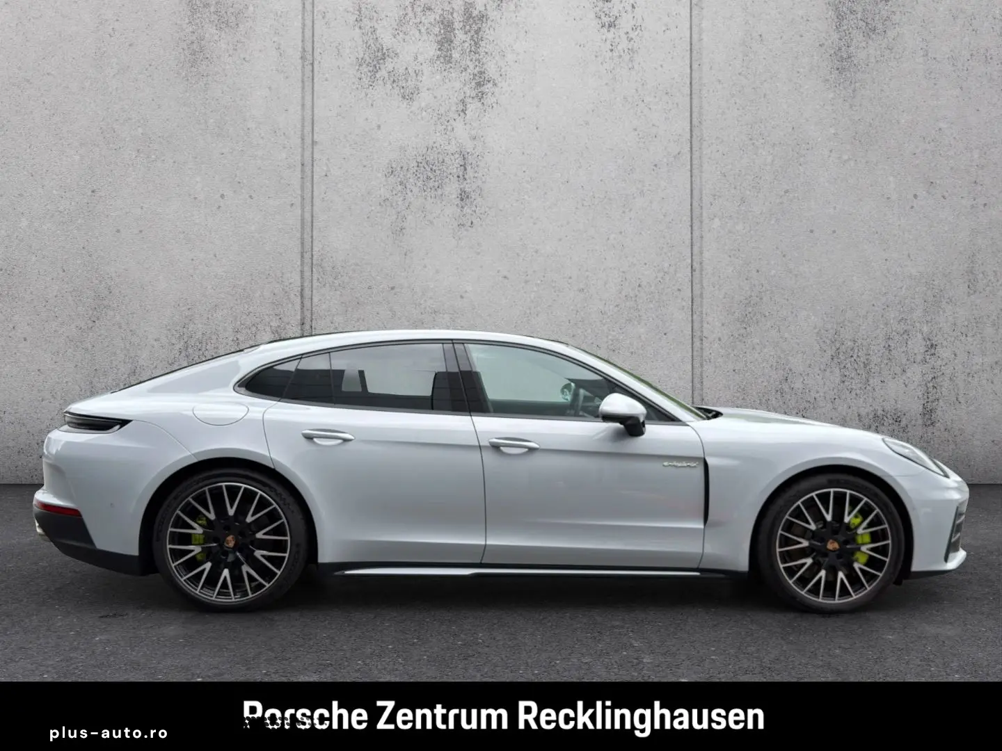 PORSCHE Panamera 2024 — imagine 8