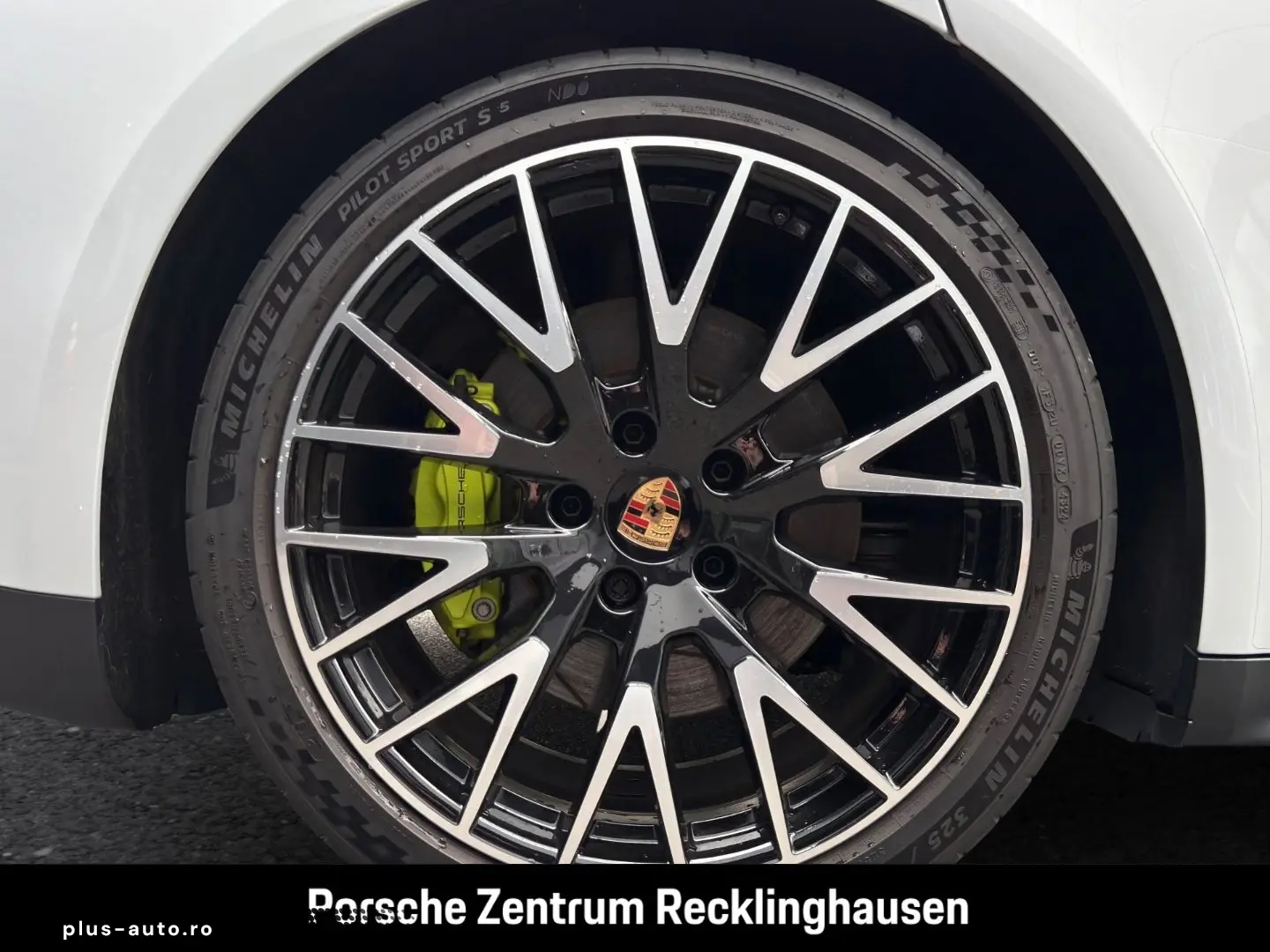 PORSCHE Panamera 2024 — imagine 17