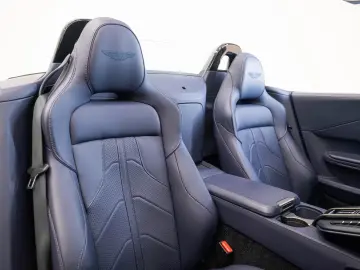 Aston Martin Vantage Roadster MY26 Full Options Blue Carbon